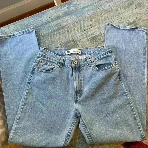 Boys Gap Bootcut Jeans, Light Wash Denim, size 12 regular, 31 inch inseam - Picture 3 of 8